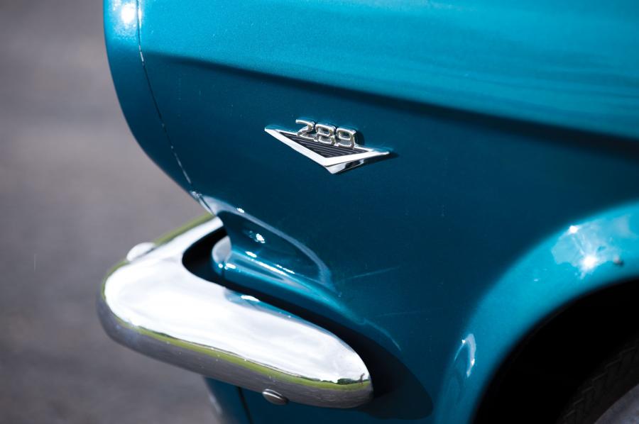  Ford Mustang Fastback 1965 года  (фото 16 из 52)